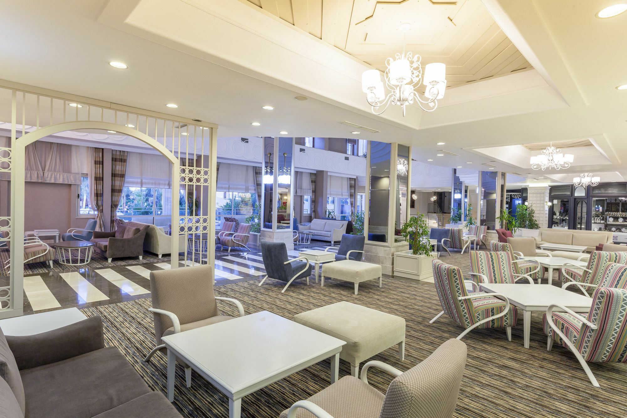 Otel Bella & 5*